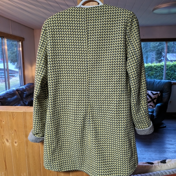 Francesca's | Wool Polyester Houndstooth Blazer - Picture 4 of 8
